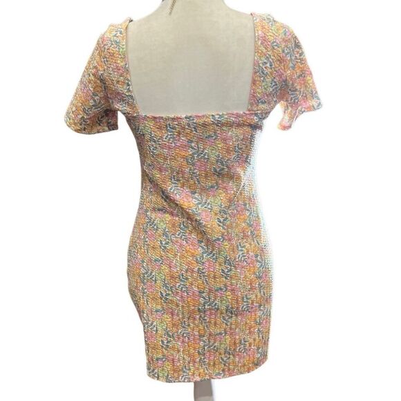 ASOS Design Textured Ruched Mini Dress Short Sleeves Pastel Floral Size 10 - Picture 3 of 16
